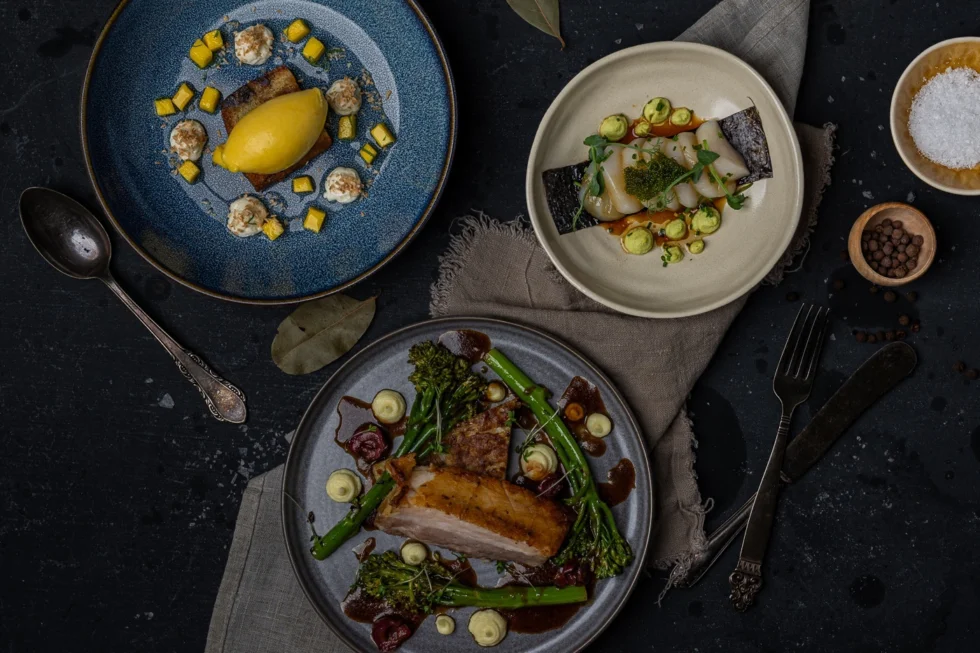 3-retter med kamskjell, svineside og mango/kokos (meny 1)