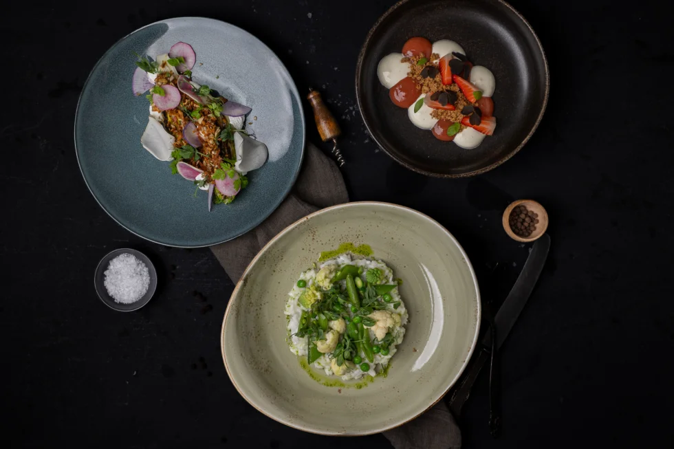 3-retter med grilla hjertesalat, risotto og rabarbra & jordbær (vegetar)