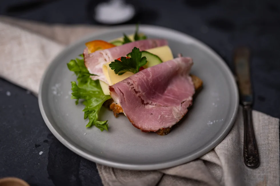 Jarlsbergost & røkt skinke - Kolonihagen glutenfritt og økologisk