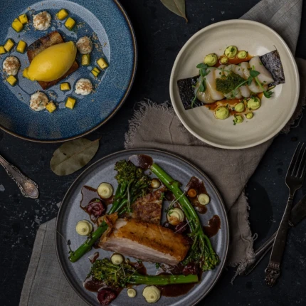 3-retter med kamskjell, svineside og mango/kokos (meny 1)