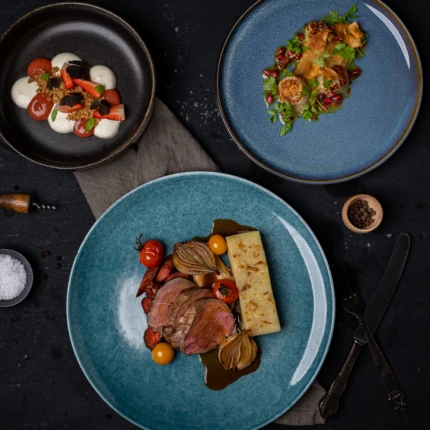 3-retter med kamskjell, indrefilet og rabarbra & jordbær